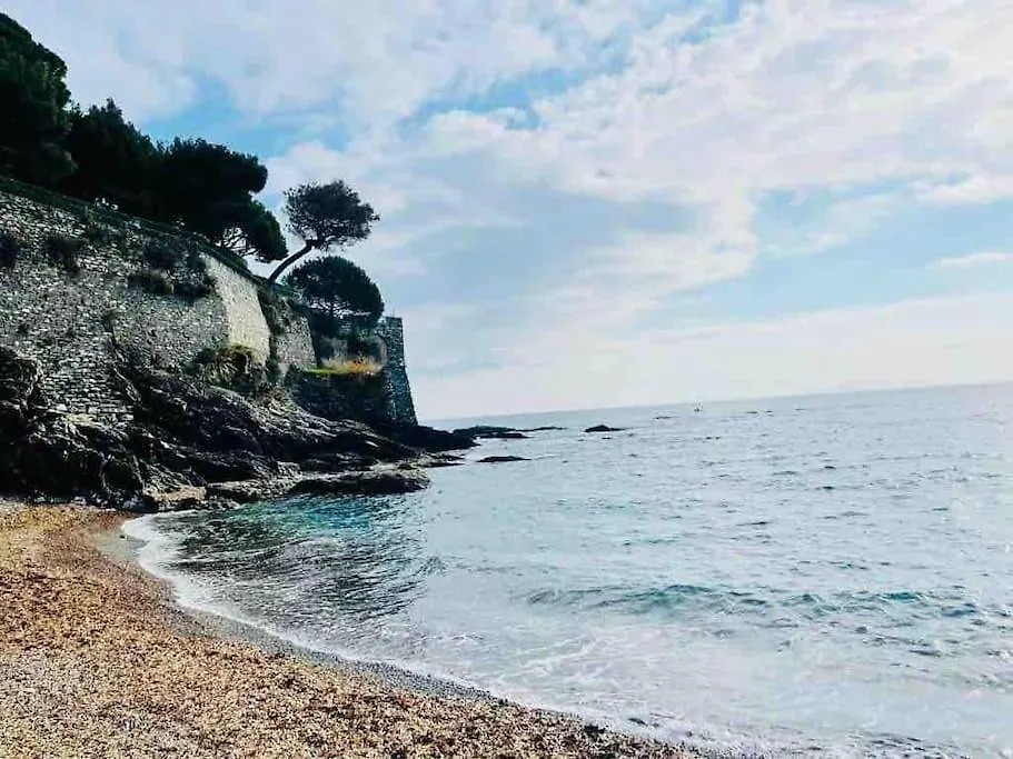 Nervi Residenziale A Due Passi Dal Mare Apartment Genoa Italy